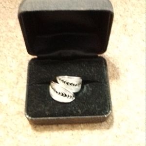 Vintage Singed Sarah Coventry silver filagree ring size 7 1/2